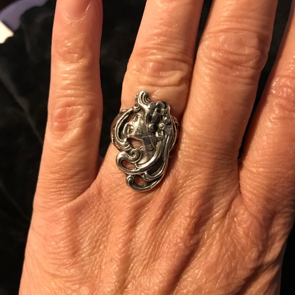 Jewelry - ♦️NEW PRICE♦️Sterling Art Nouveau Maiden Head Ring